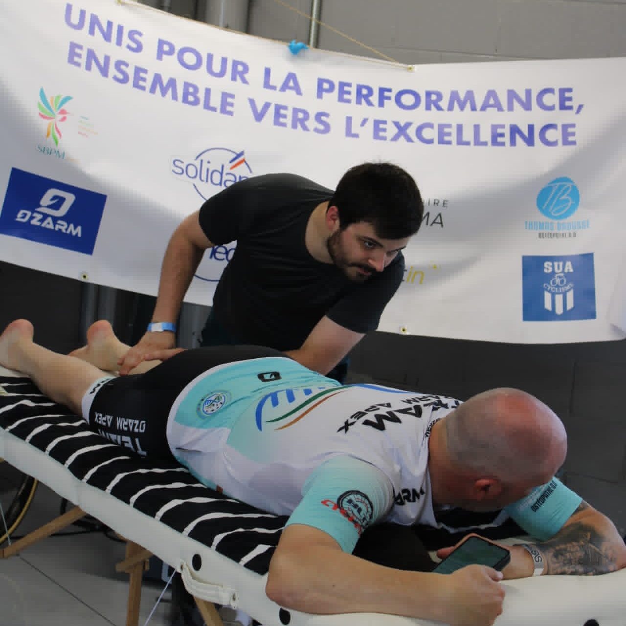 soins-equipe-cycliste-handisport-ozam-apex-thomas-brousse-osteopathe